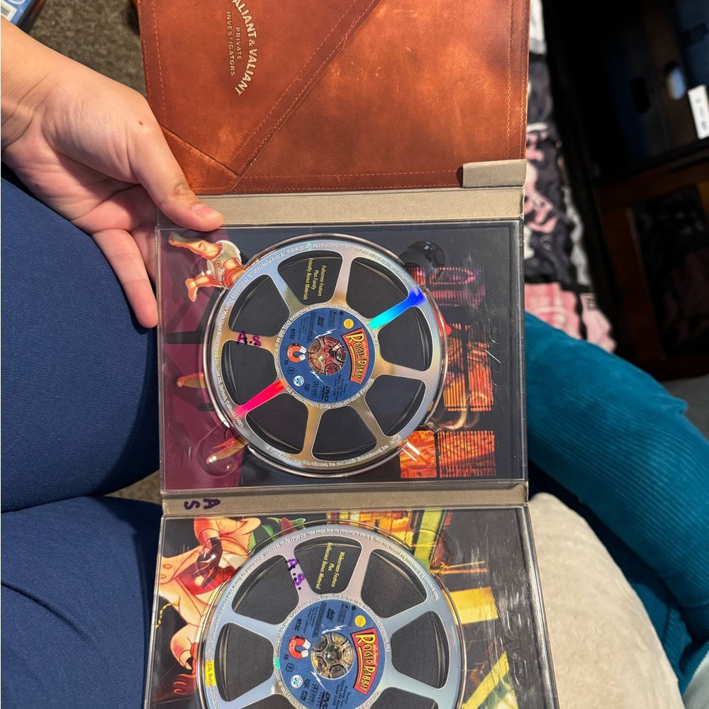 Who Framed Roger Rabbit Leather-Look Case - Picture 3 of 3